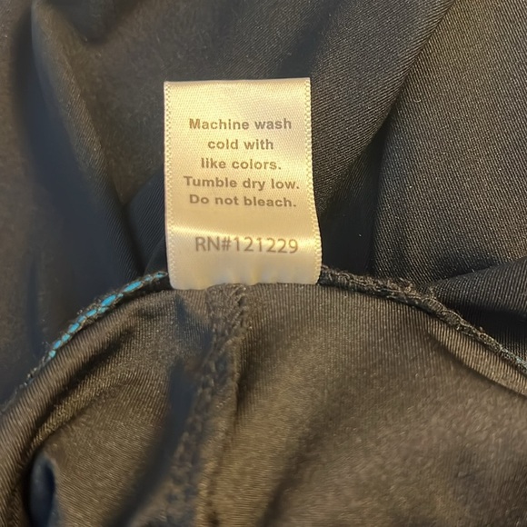 Steve Madden Black & Turquoise
Athletic Yoga Leggings Size XL - Picture 5 of 7